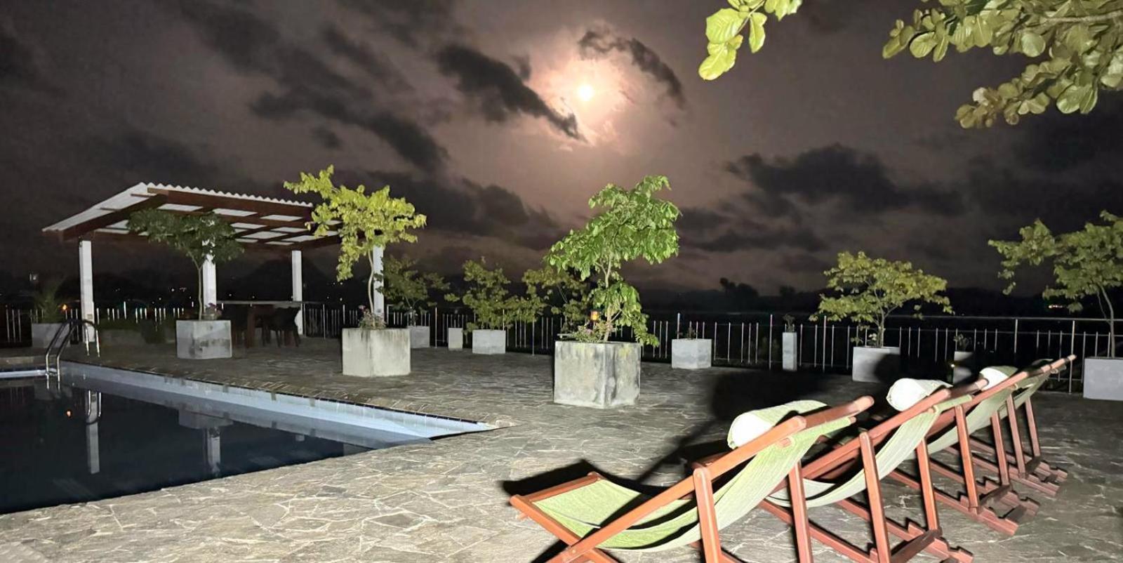 Lotus Villa Kandy 佩勒代尼耶 外观 照片