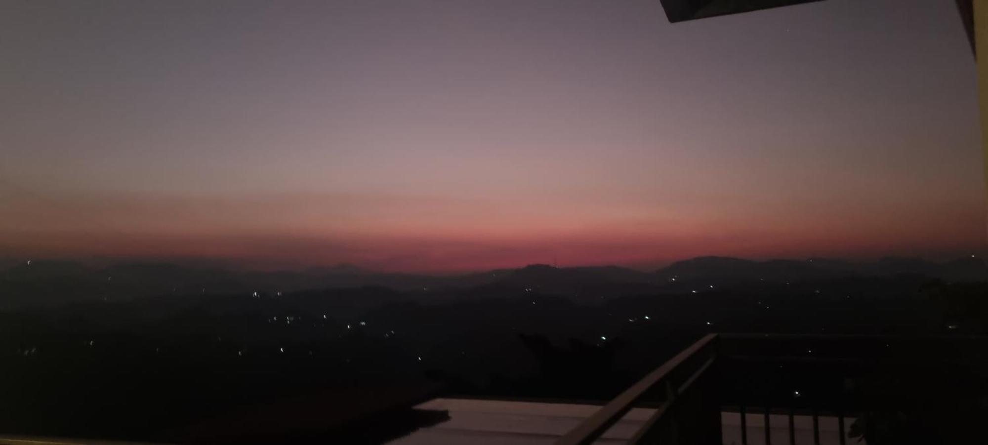 Lotus Villa Kandy 佩勒代尼耶 外观 照片
