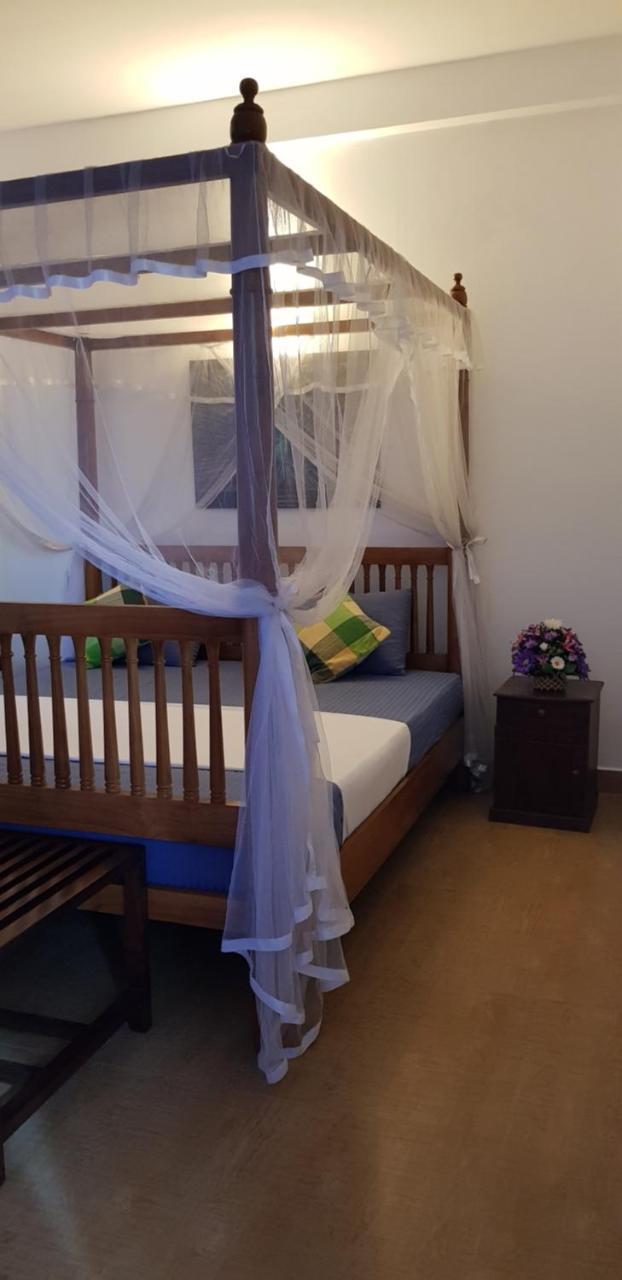 Lotus Villa Kandy 佩勒代尼耶 外观 照片