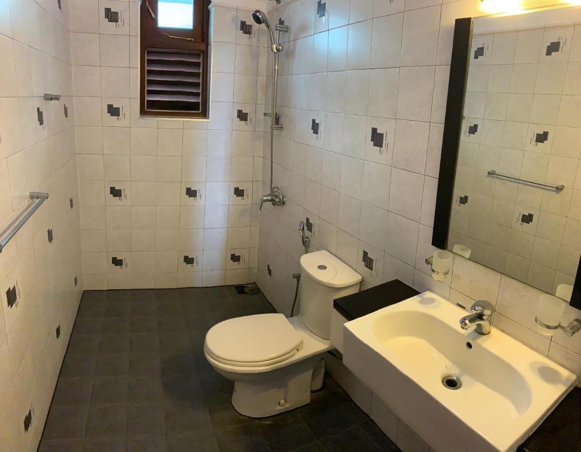 Lotus Villa Kandy 佩勒代尼耶 外观 照片
